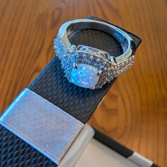 Opal jewelry 5-piece set, silver over brass - NEW - Picture 5 of 12